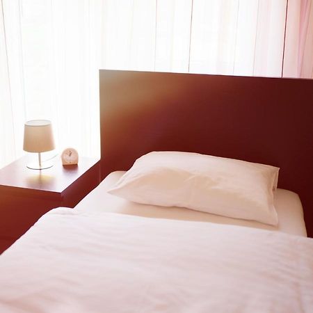 Hotel - Pension Vesta Бад-Эльстер Экстерьер фото