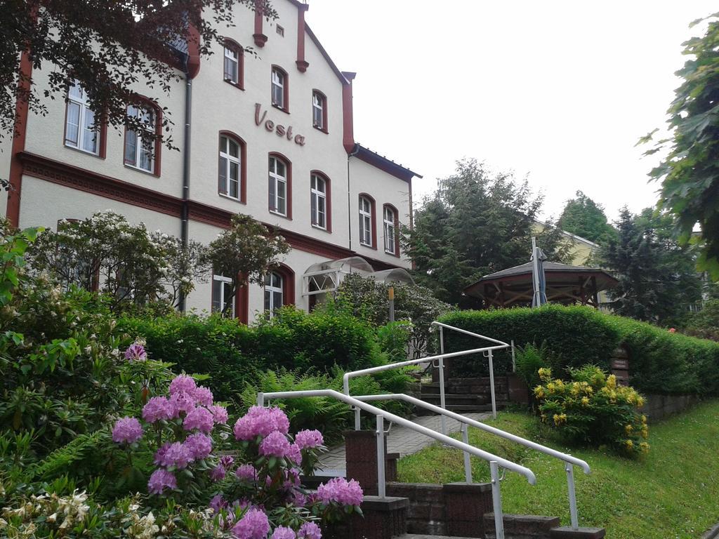 Hotel - Pension Vesta Бад-Эльстер Экстерьер фото